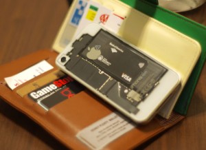 NFC DIY iPhone-4 hack NFC DIY iPhone-4 hack